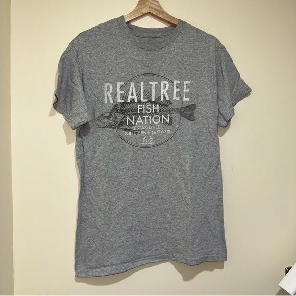 Men’s RealTree Brand Grey Colour Fishing Fish Graphic Casual T-Shirt Size: M - Picture 3 of 14